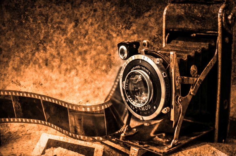 photographe-RIGAUD-min_light-wood-night-camera-photography-vintage-1245236-pxhere.com